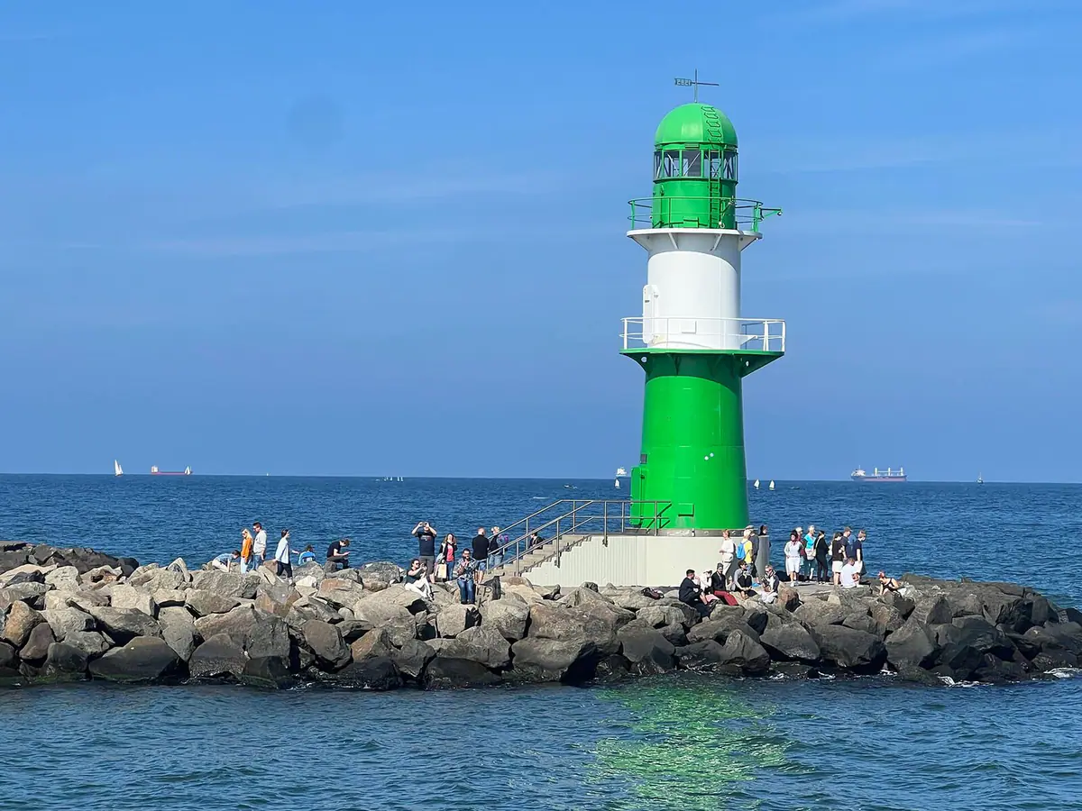 Leuchtfeuer an der Mole in Warnemünde